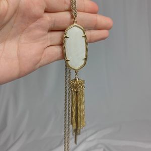 KENDRA SCOTT RAYNE NECKLACE, WHITE MOTHER OF PEARL